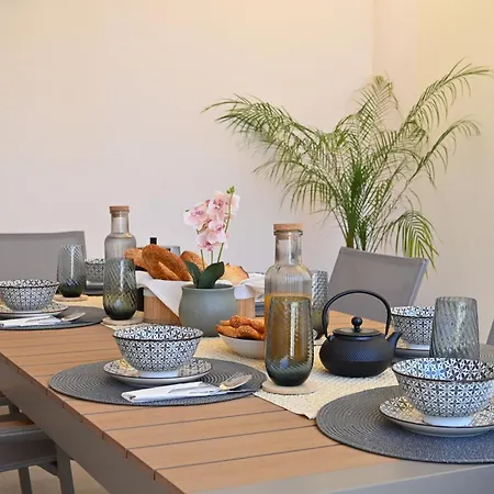 בית נופש Paradissia Luxe With Private Swimming Pool