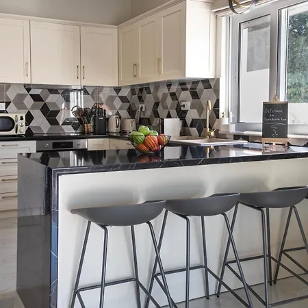 Paradissia Luxe With Private Swimming Pool * Paradeísion