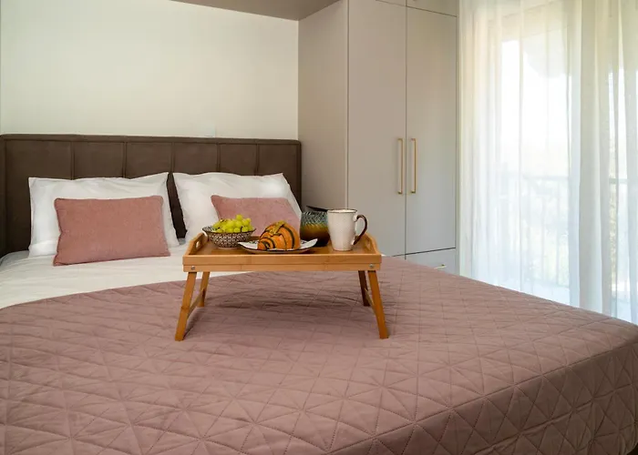 Paradissia Luxe With Private Swimming Pool Paradeísion