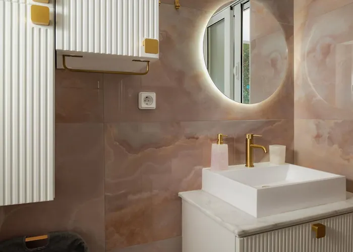 Paradissia Luxe With Private Swimming Pool Paradeísion