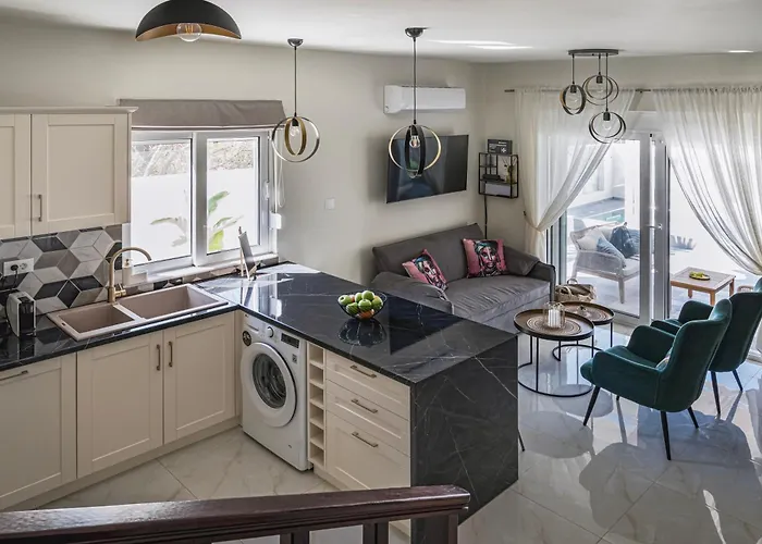 Paradissia Luxe With Private Swimming Pool * باراديسيون